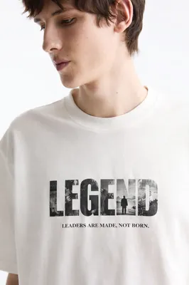 T-Shirt LEGEND closeup